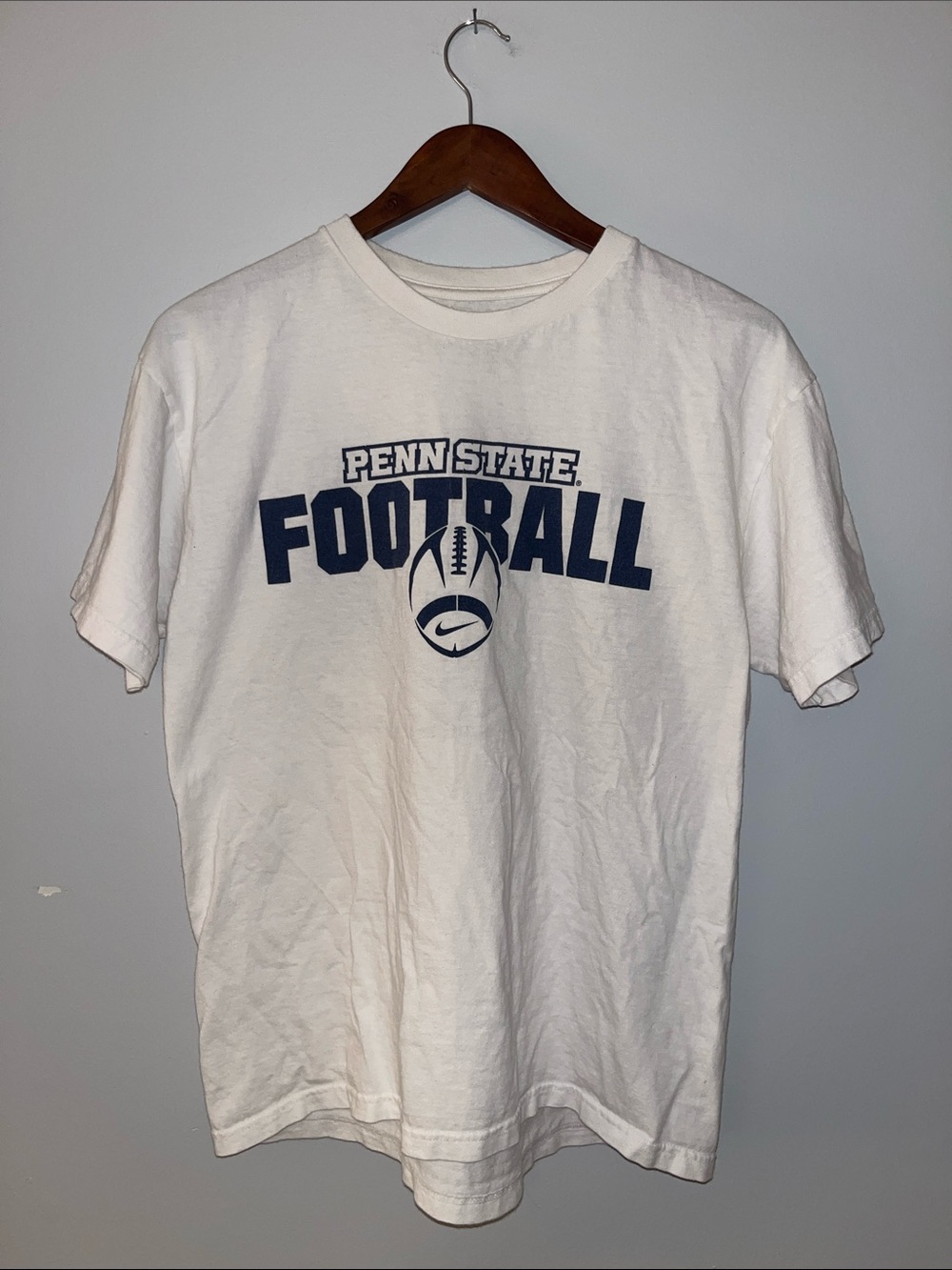 Vintage Nike Penn State Football White Short Sleeve Tee with Navy Graphic